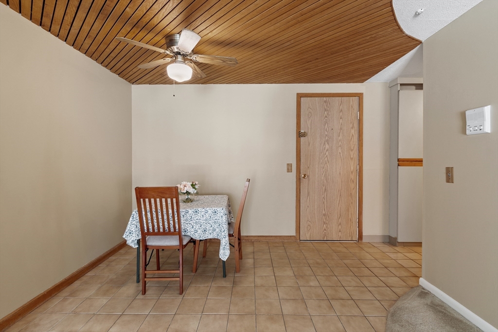 36 Leonard Road, Unit 36 Boxborough, MA 01719 - Photo 7 of 23