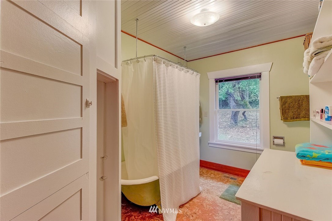 605 Eaton Road Quilcene, WA 98376 - Photo 15 of 24 Gallery Image 15