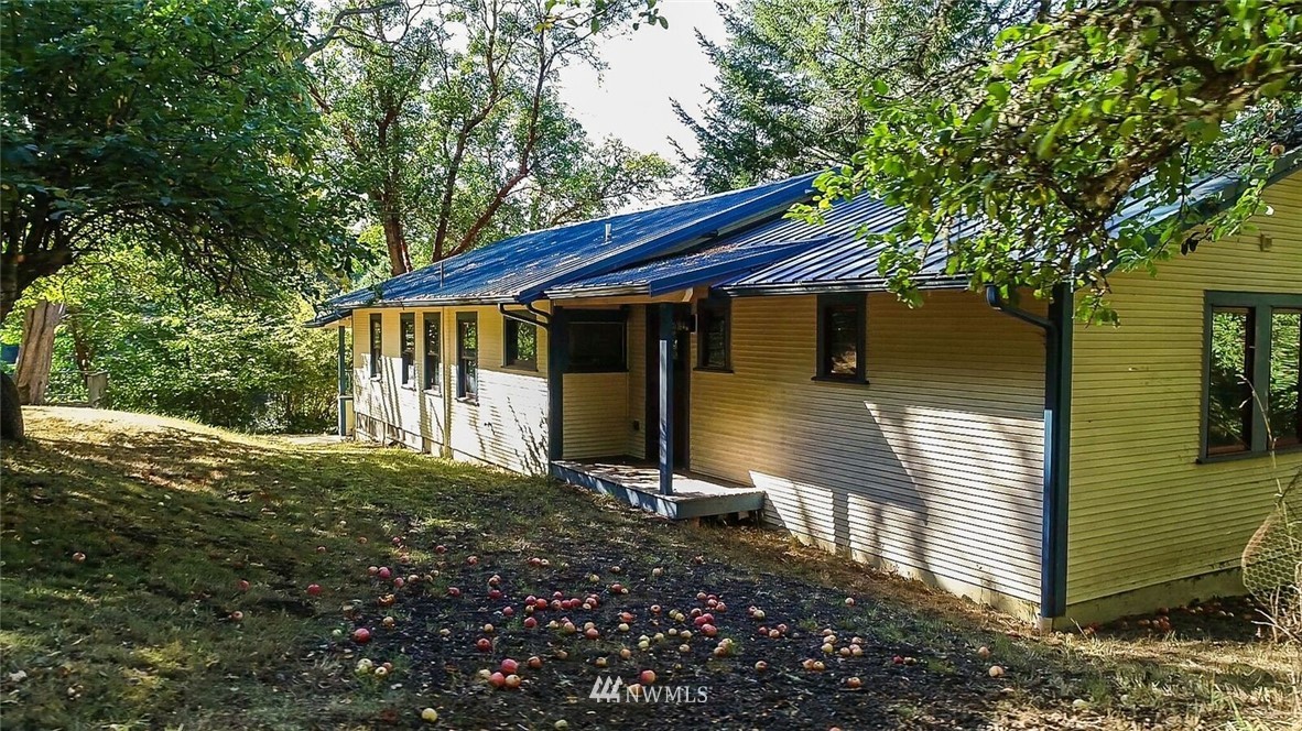 605 Eaton Road Quilcene, WA 98376 - Photo 5 of 24 Gallery Image 5