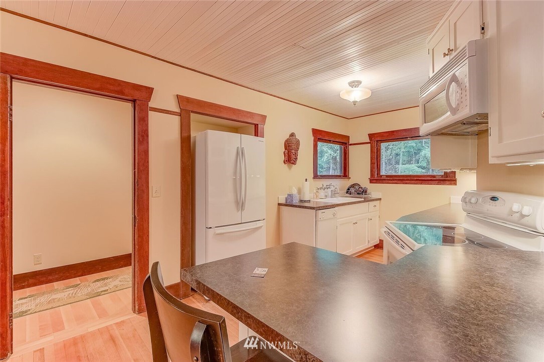 605 Eaton Road Quilcene, WA 98376 - Photo 7 of 24 Gallery Image 7