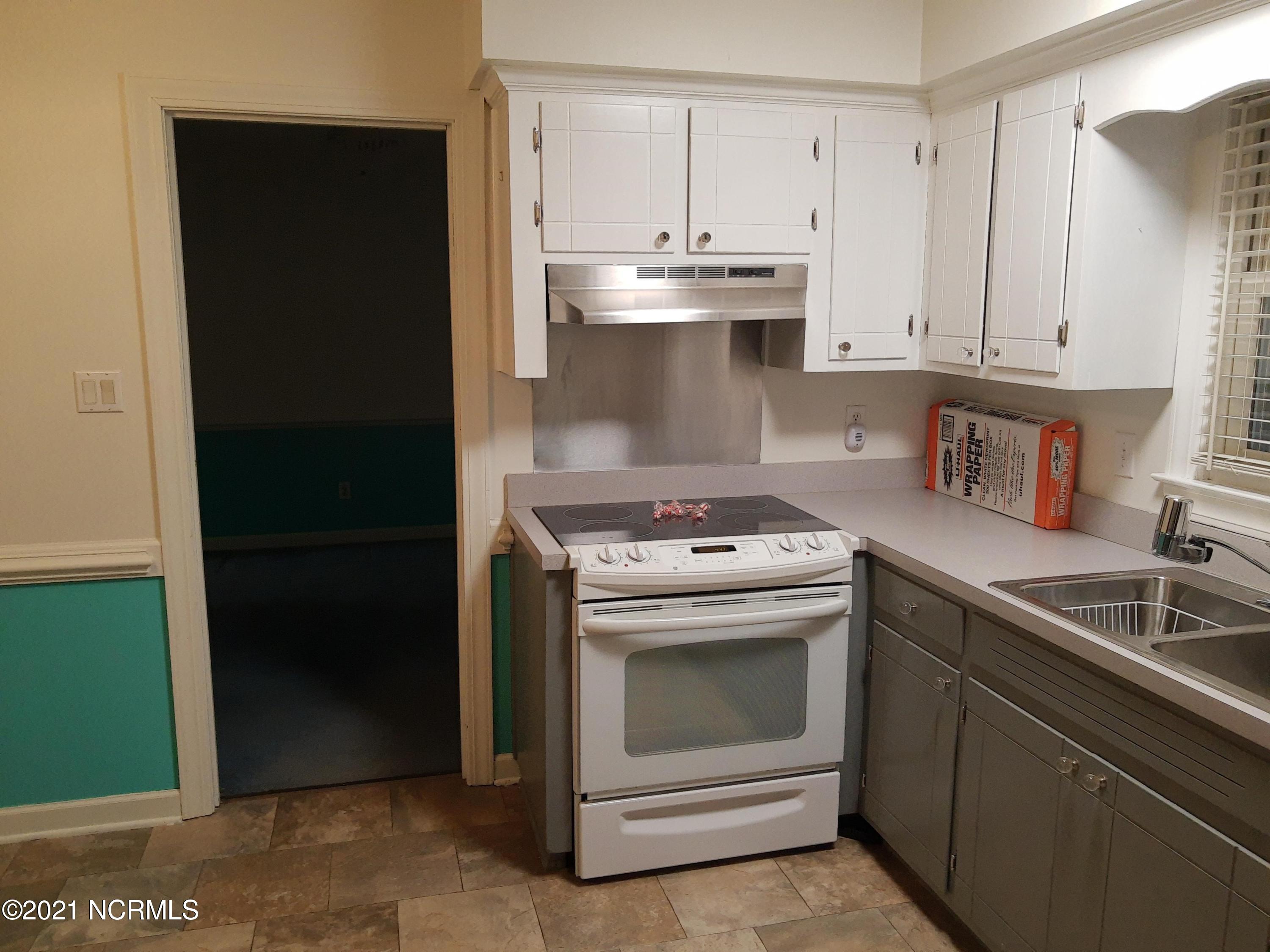 110 Batchelder Road New Bern, NC 28560 - Photo 8 of 25 110 Batchelder - Kit&DR