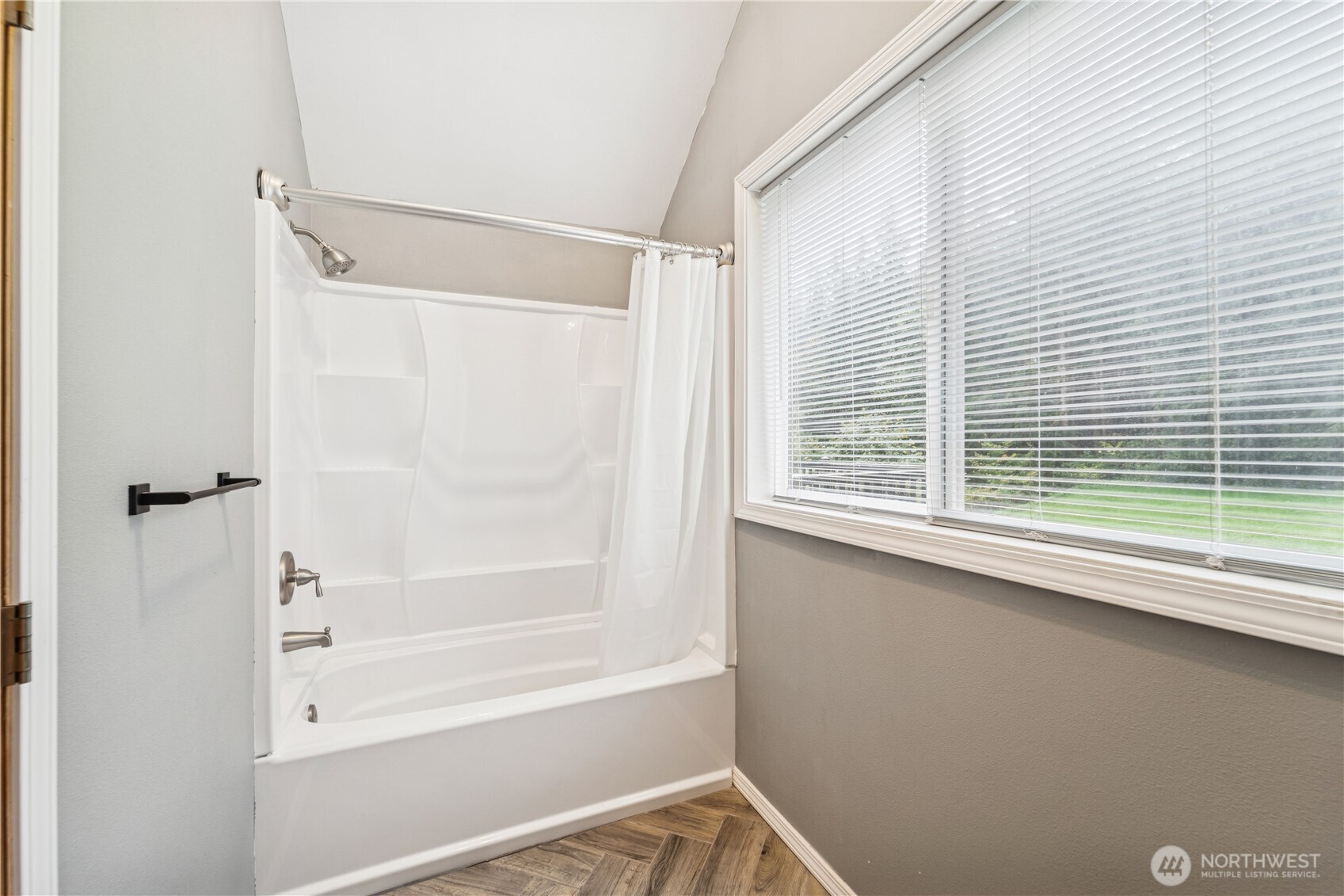 24132 South Lake Roesiger Road Snohomish, WA 98290 - Photo 22 of 36 Gallery Image 22
