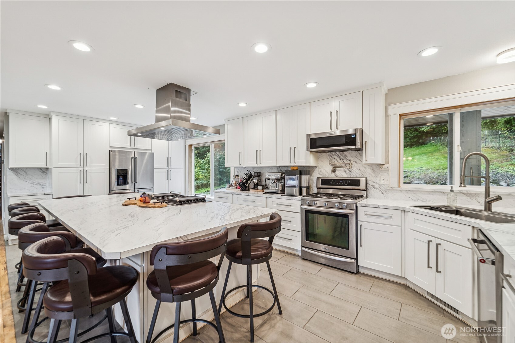 24132 South Lake Roesiger Road Snohomish, WA 98290 - Photo 3 of 36 Gallery Image 3