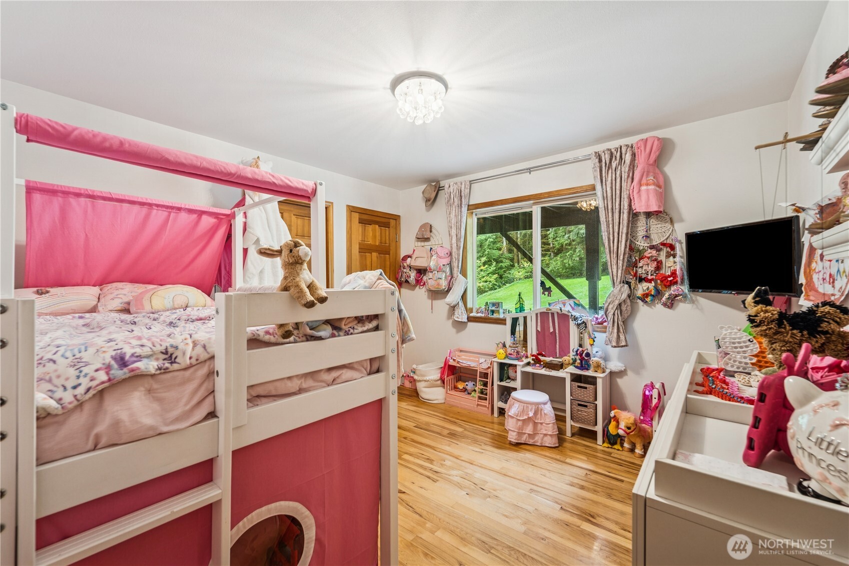 24132 South Lake Roesiger Road Snohomish, WA 98290 - Photo 10 of 36 Gallery Image 10