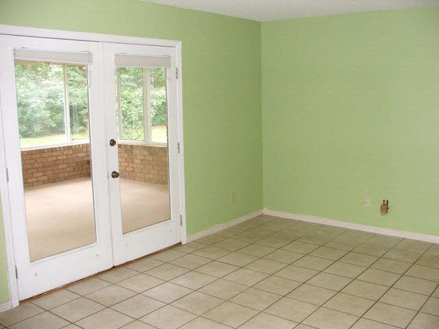 304 Simon Street Fairhope, AL 36532 - Photo 6 of 13 Breakfast Area