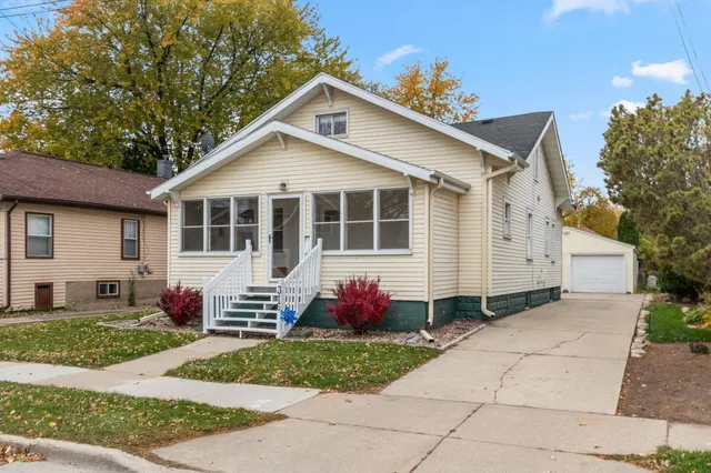 $254,900 | 316 12th Avenue, Green Bay, WI 54303