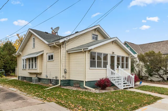 $254,900 | 316 12th Avenue, Green Bay, WI 54303