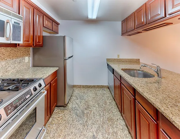 $415,000 | 3614 Johnson Avenue, Unit 2B | Central Riverdale