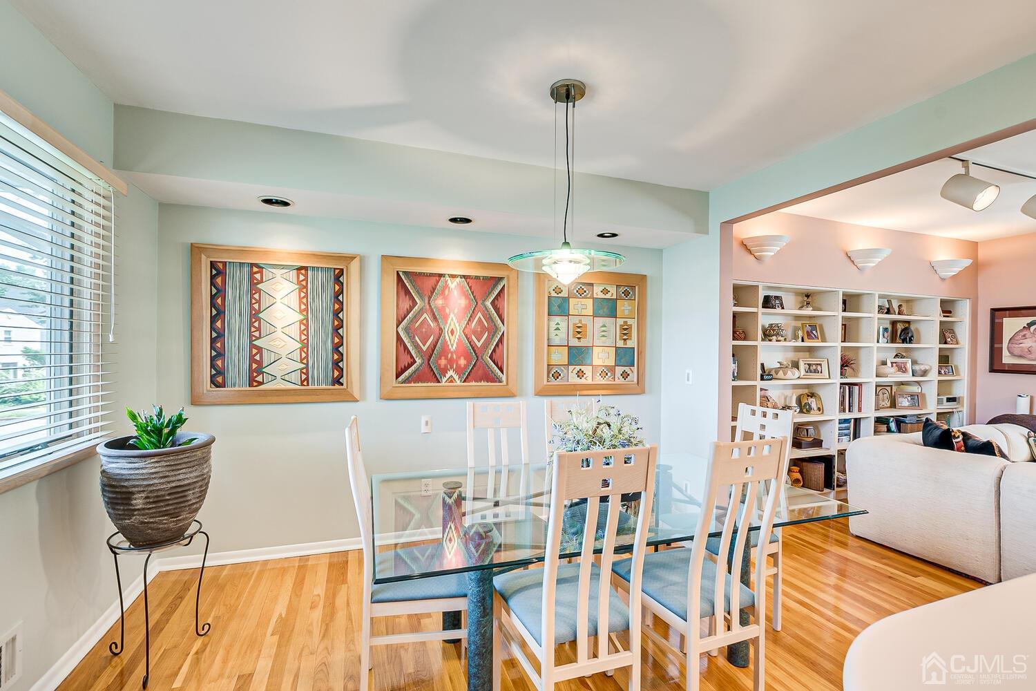 20 Rieder Road Edison, NJ 08817 - Photo 15 of 40 a living room with furniture and a potted plant