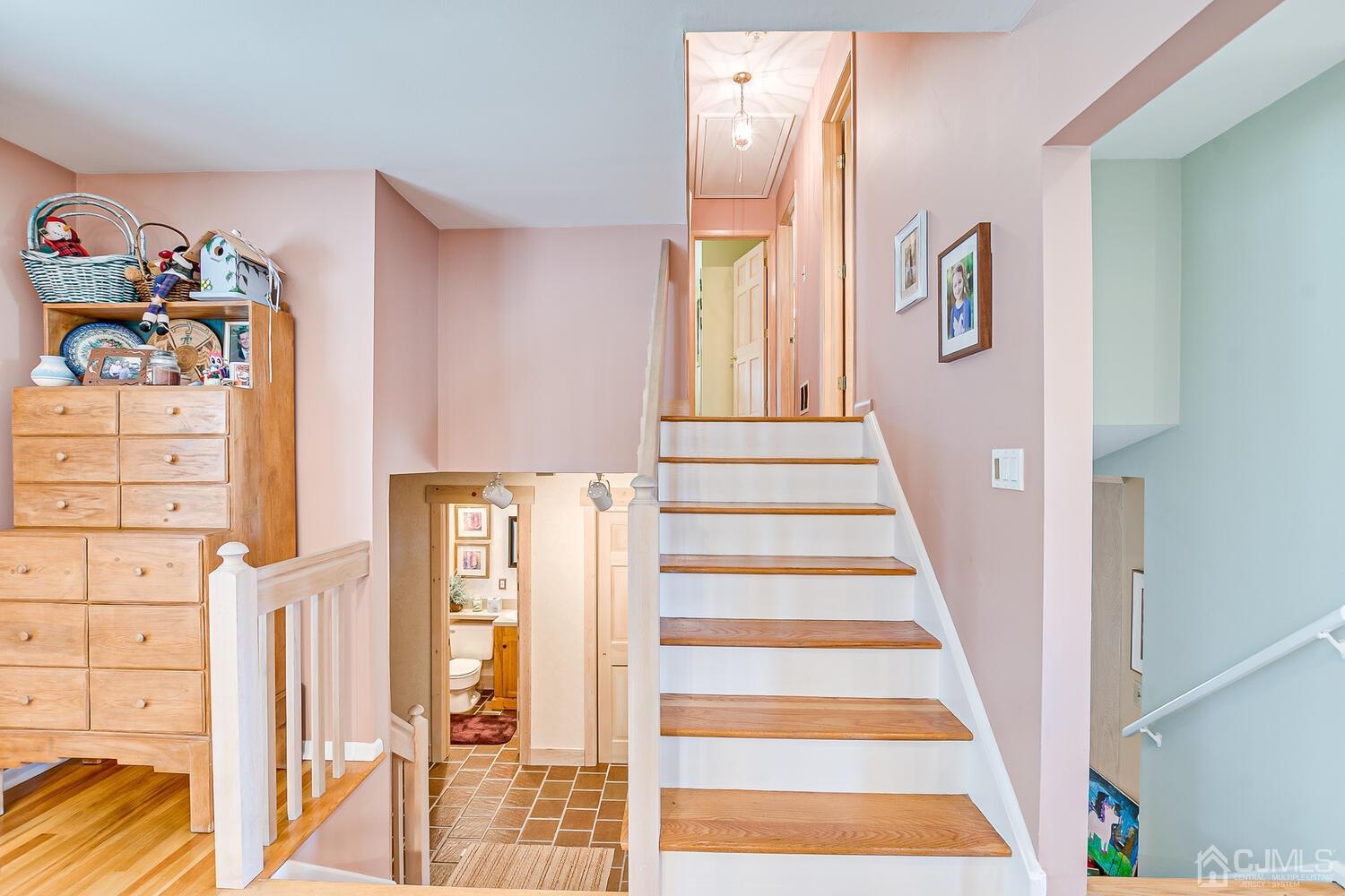 20 Rieder Road Edison, NJ 08817 - Photo 24 of 40 a view of a entryway