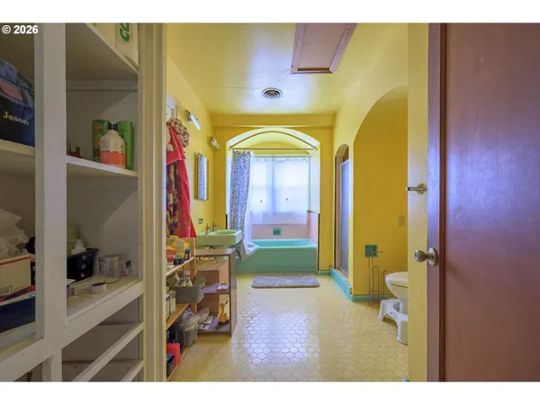 $795,000 | 325 River Road, Eugene, OR 97404