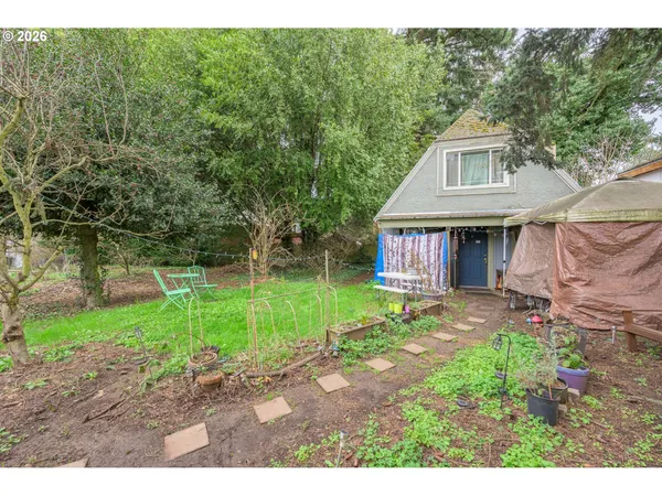$795,000 | 325 River Road, Eugene, OR 97404
