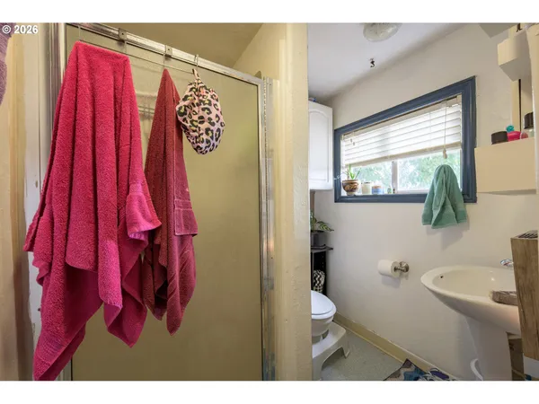 $795,000 | 325 River Road, Eugene, OR 97404