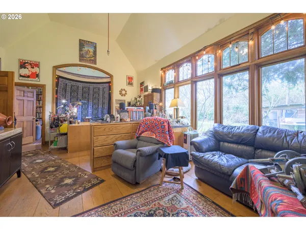 $795,000 | 325 River Road, Eugene, OR 97404