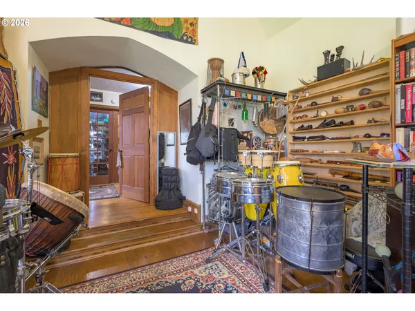 $795,000 | 325 River Road, Eugene, OR 97404