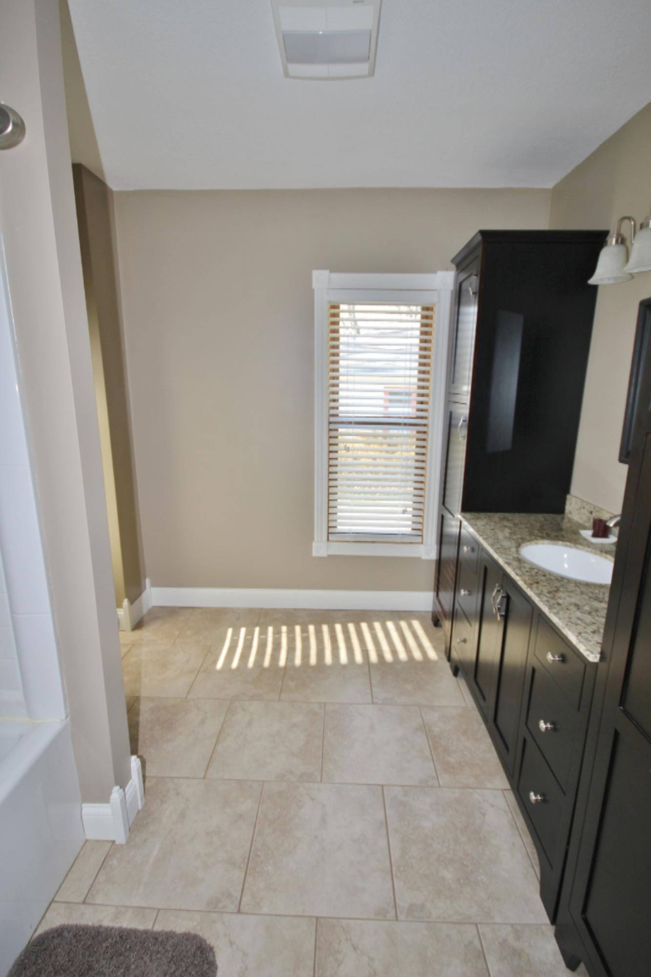 703 Pealer Street Three Rivers, MI 49093 - Photo 11 of 23 IMG_4819