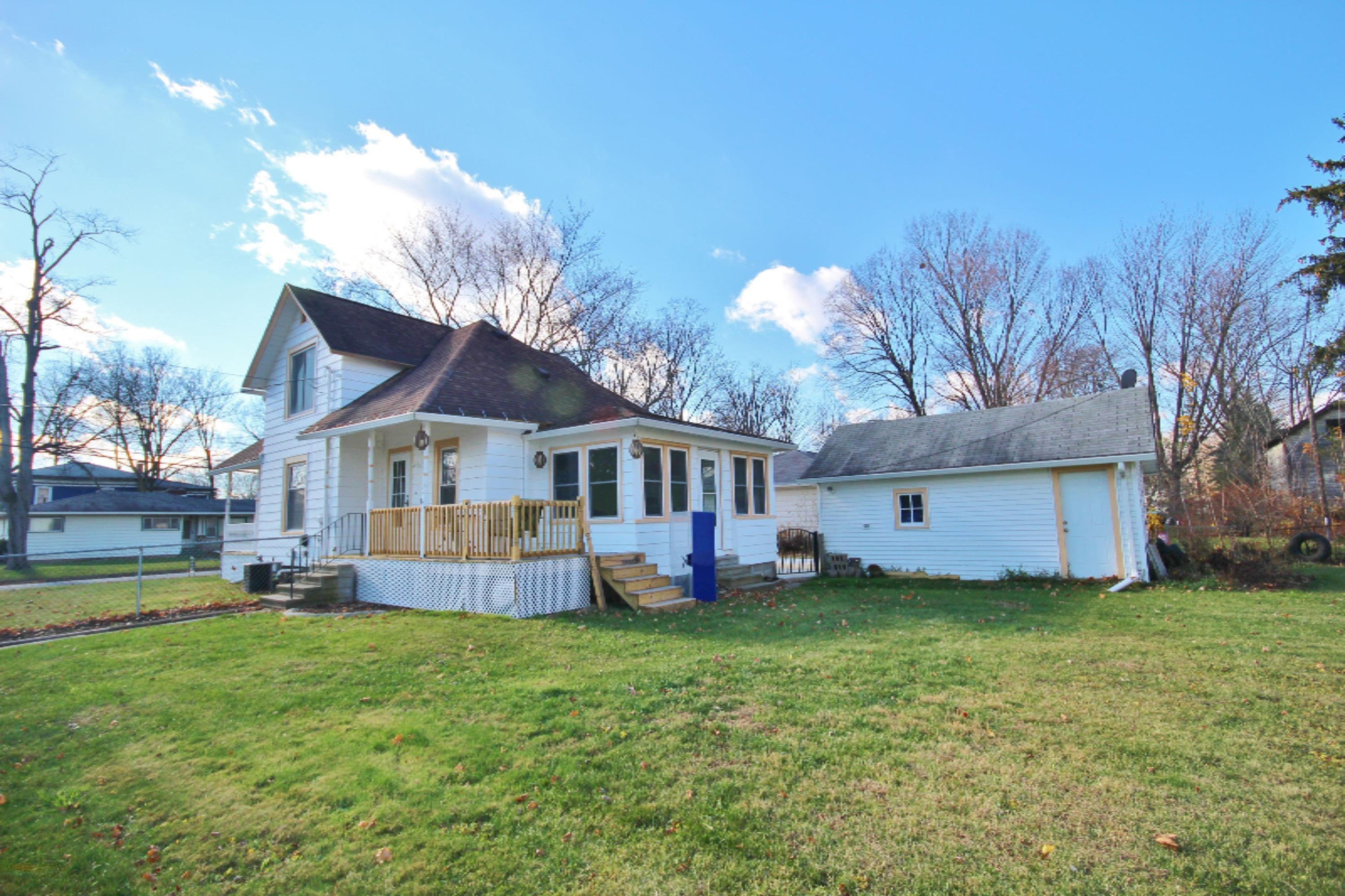 703 Pealer Street Three Rivers, MI 49093 - Photo 5 of 23 IMG_4799