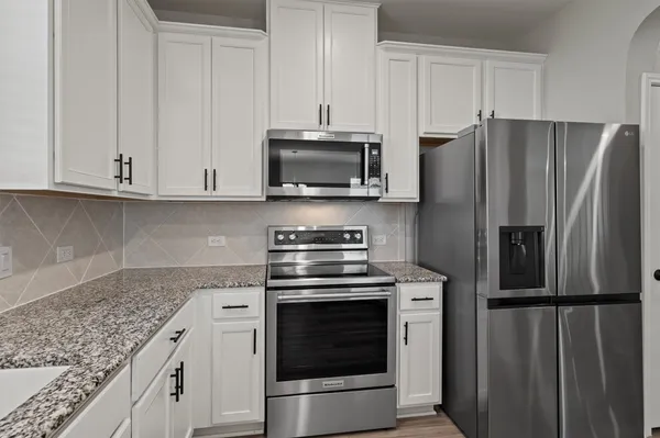 $2,100 | 213 Sweet Autumn Drive, Georgetown, TX 78626