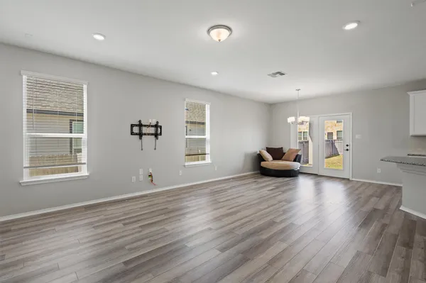 $2,100 | 213 Sweet Autumn Drive, Georgetown, TX 78626