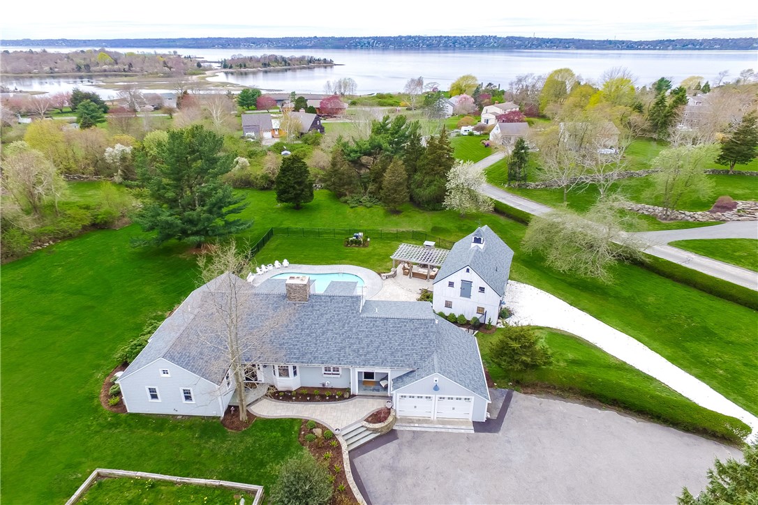 162 Indian Point Road Tiverton, RI 02878 - Photo 3 of 40