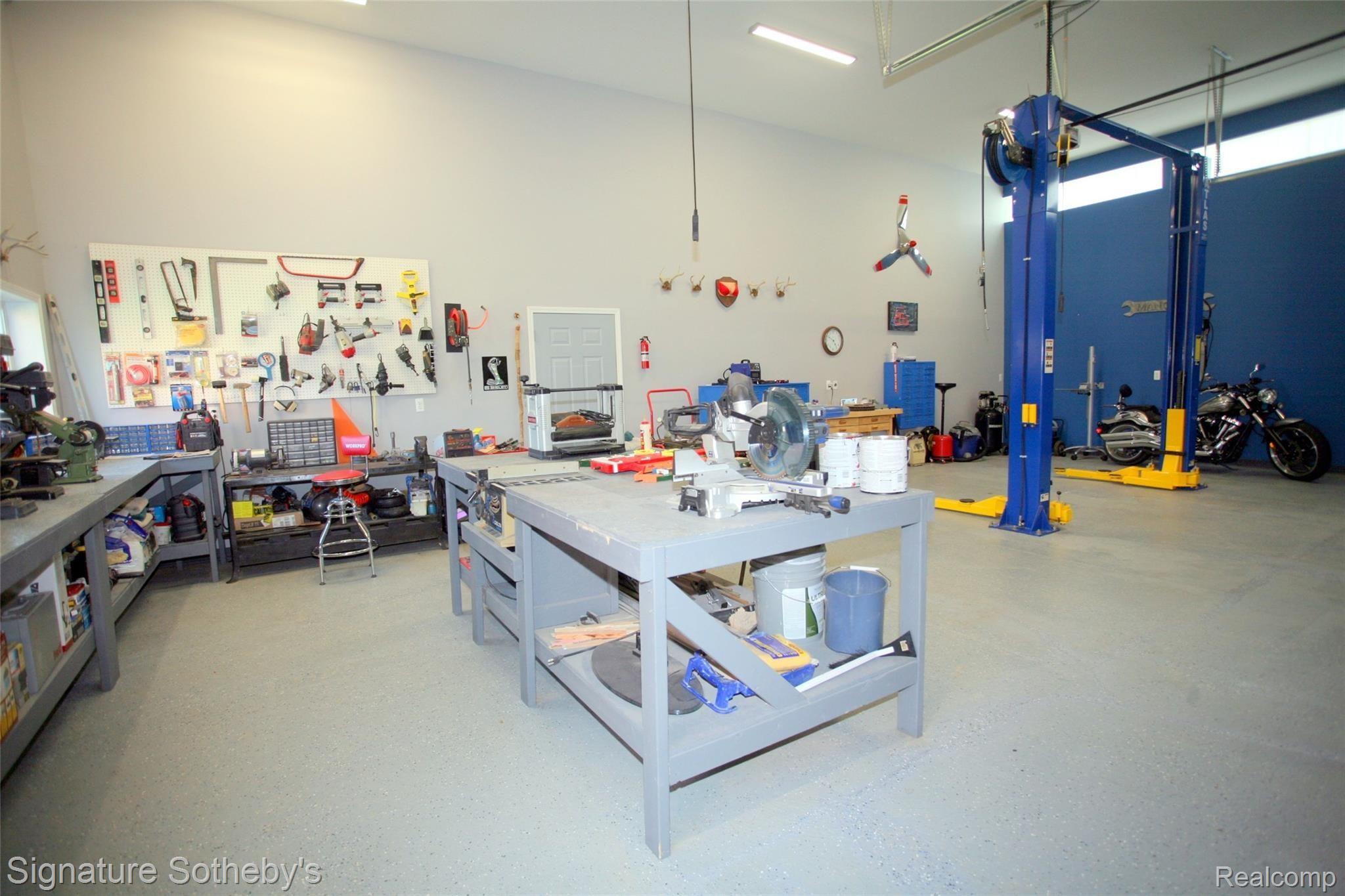1720 Braidwood Road Memphis, MI 48041 - Photo 47 of 60 Man's Cave in Hangar