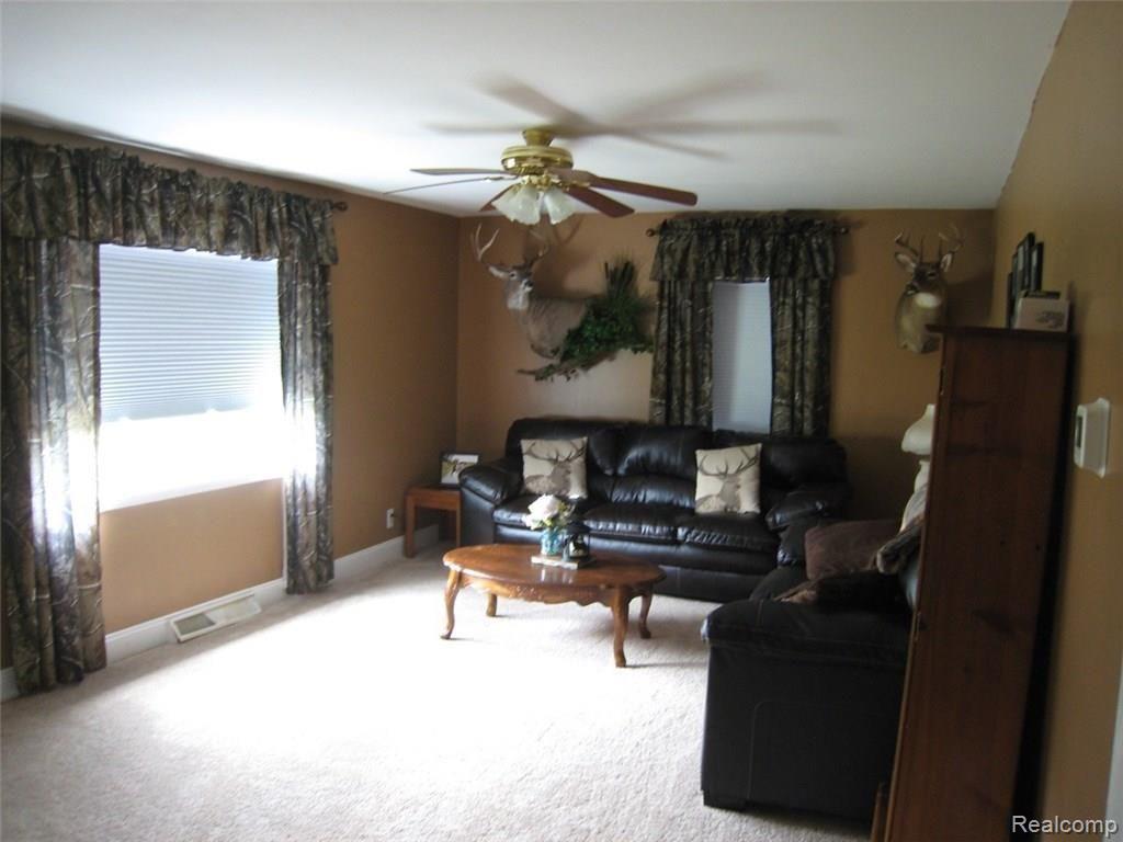 2563 East Burnside Road North Branch, MI 48461 - Photo 10 of 33 Living Rm.jpg