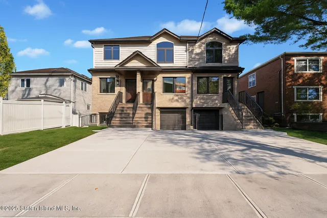 $829,000 | 2437 Victory Boulevard | South New York