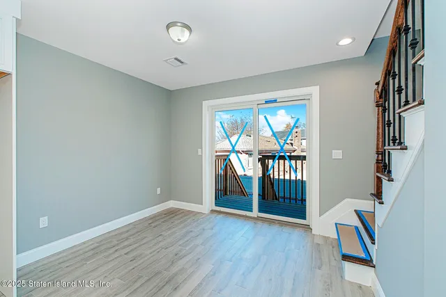 $829,000 | 2437 Victory Boulevard | South New York