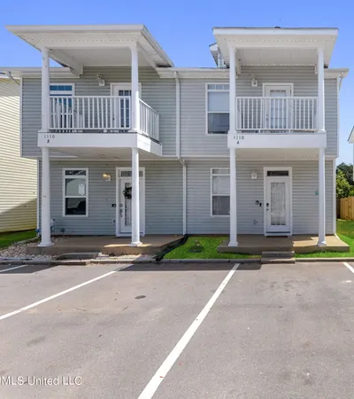 $1,950 | 1110 Century Oaks Drive, Unit A, Gulfport, MS 39507