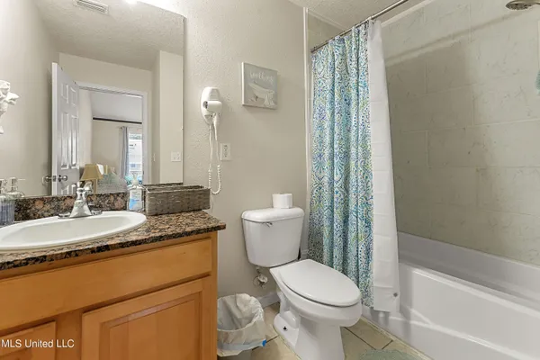$1,950 | 1110 Century Oaks Drive, Unit A, Gulfport, MS 39507