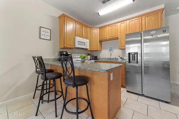 $1,950 | 1110 Century Oaks Drive, Unit A, Gulfport, MS 39507