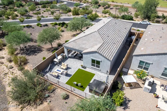 $739,900 | 2235 East Saguaro Park Lane, Phoenix, AZ 85024