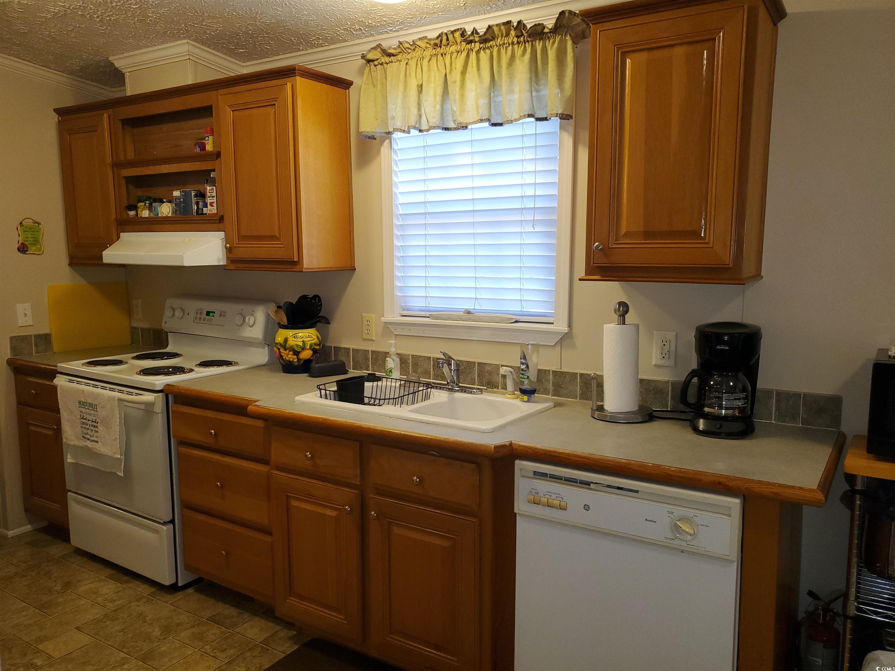 336 Yucca Circle Murrells Inlet, SC 29576 - Photo 13 of 36 Gallery Image 13