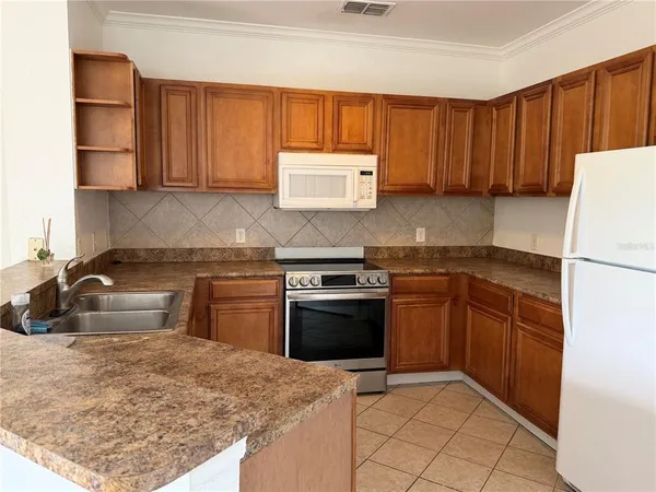 $2,500 | 6117 Metrowest Boulevard, Unit 107, Orlando, FL 32835