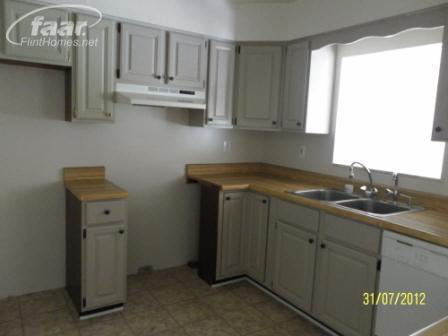 221 Rowe Road Milford, MI 48380 - Photo 3 of 8 20204708-2.JPG
