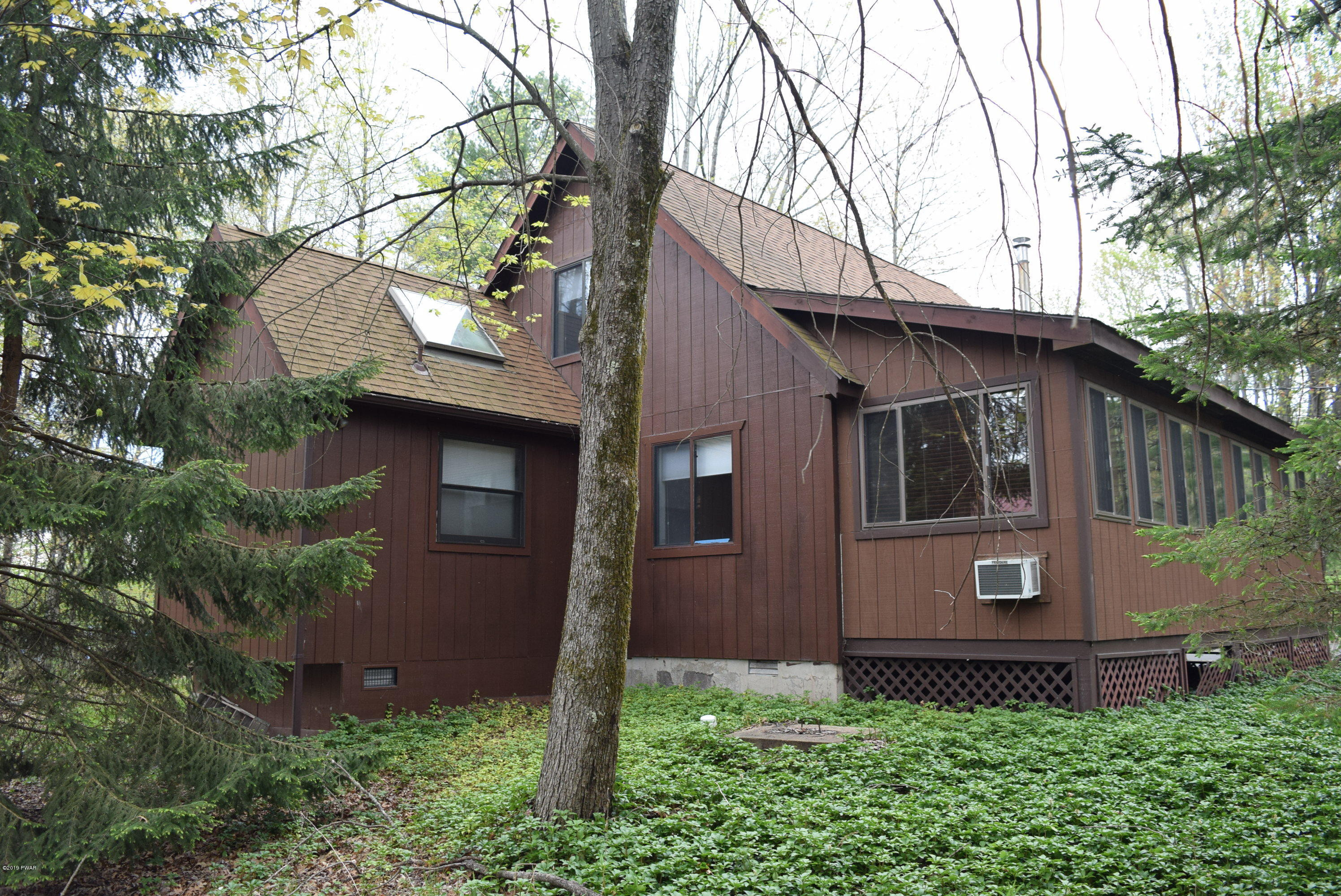 42 Aspen Ridge Hawley, PA 18428 - Photo 5 of 29 Back