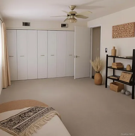 a view of a livingroom with furniture
