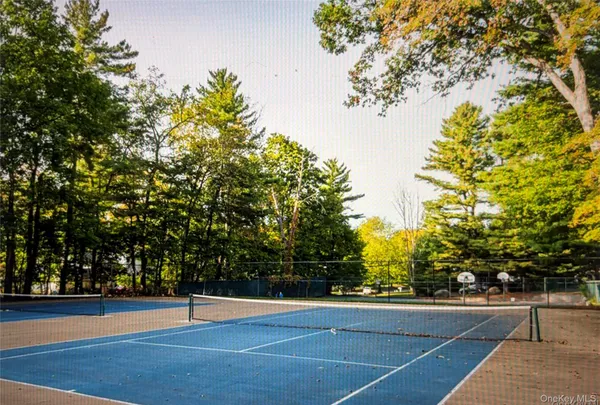 a view of a tennis court