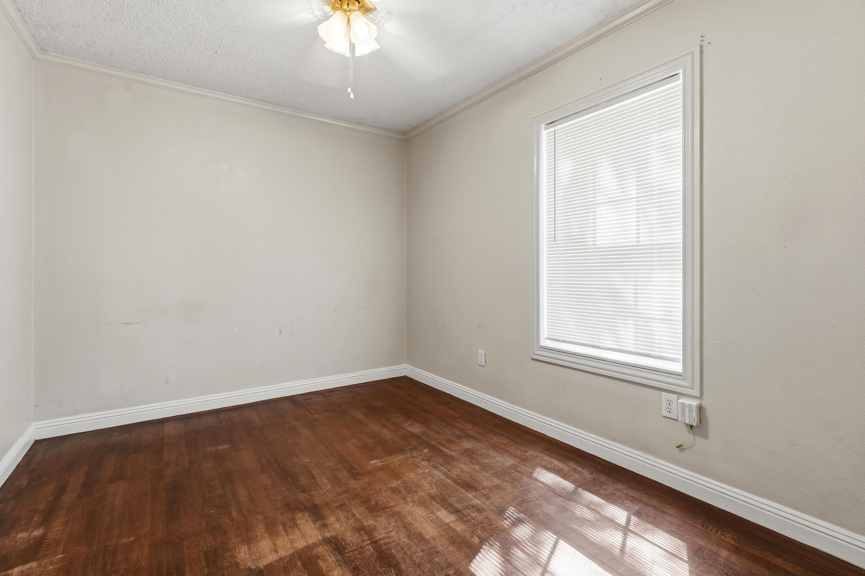 2419 25th Street Lubbock, TX 79411 - Photo 13 of 21 DSC00887