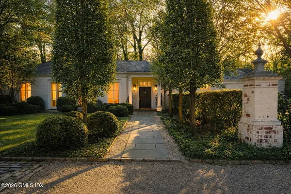 $7,450,000 | 47 Husted Lane, Greenwich, CT 06830