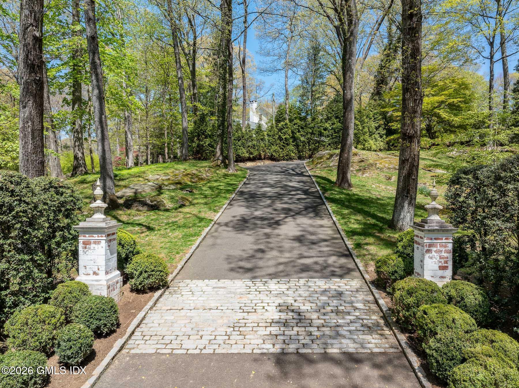 47 Husted Lane Greenwich, CT 06830 - Photo 2 of 25 47 Husted Ln EXT 26 - WEB