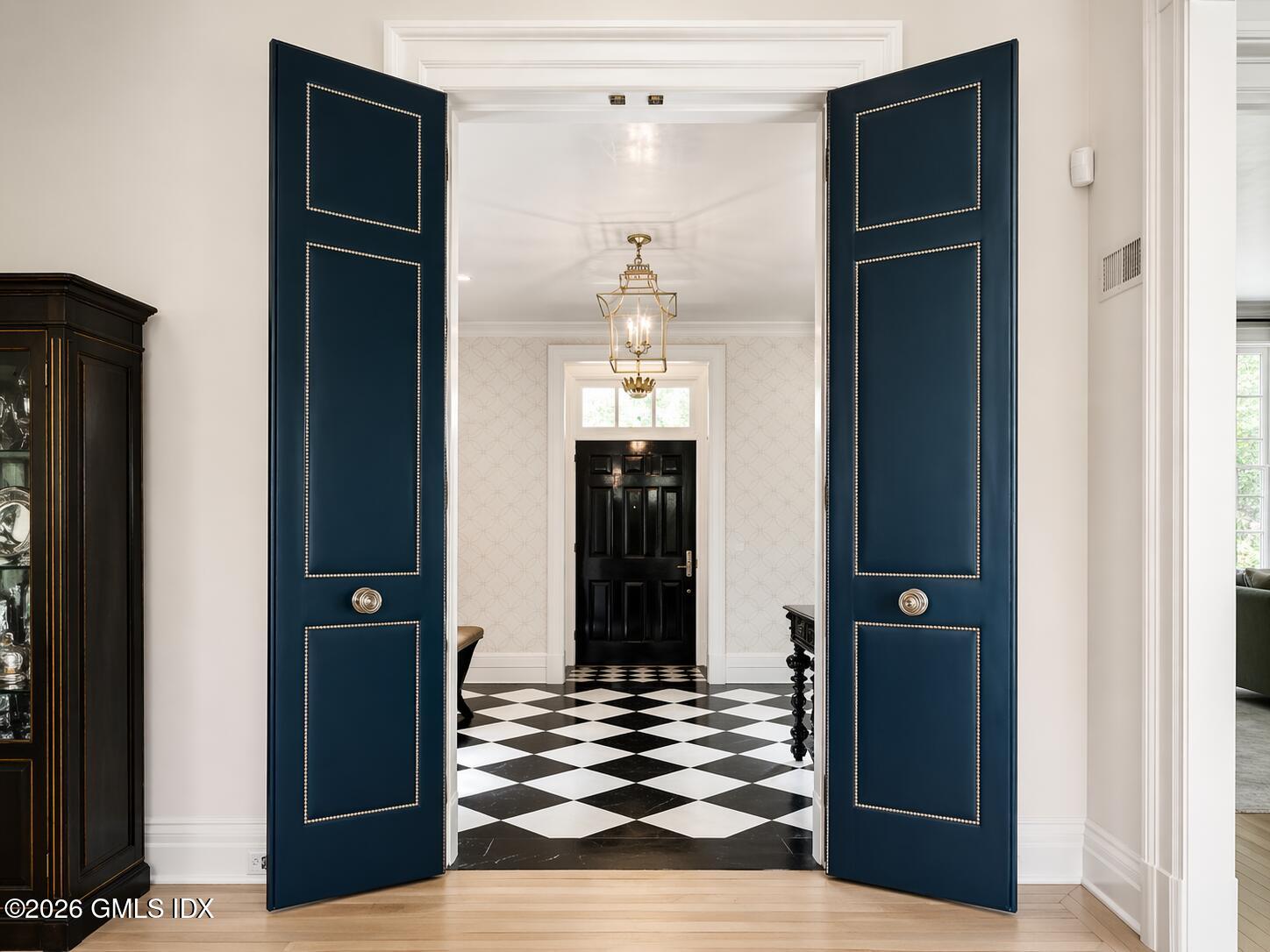 47 Husted Lane Greenwich, CT 06830 - Photo 6 of 25 08E08131-372A-474B-A194-EA8AFA526EAE
