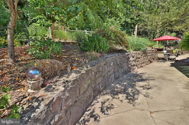 $650,000 | 2145 Old Lancaster Pike, Reinholds, PA 17569