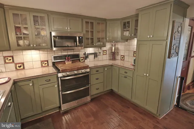 $650,000 | 2145 Old Lancaster Pike, Reinholds, PA 17569