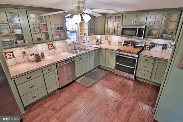 $650,000 | 2145 Old Lancaster Pike, Reinholds, PA 17569