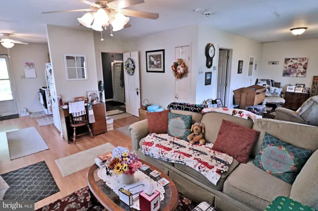 $650,000 | 2145 Old Lancaster Pike, Reinholds, PA 17569