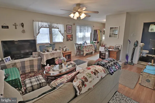 $650,000 | 2145 Old Lancaster Pike, Reinholds, PA 17569