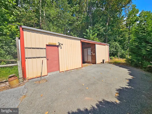 $650,000 | 2145 Old Lancaster Pike, Reinholds, PA 17569