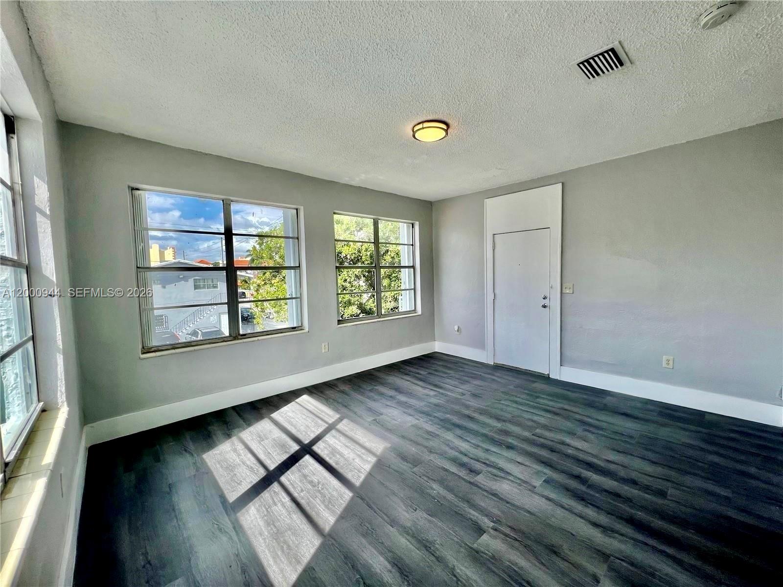 301 Southwest 10th Avenue, Unit 1 Miami, FL 33130 - Photo 4 of 10