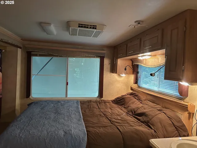 a bed room with a bed